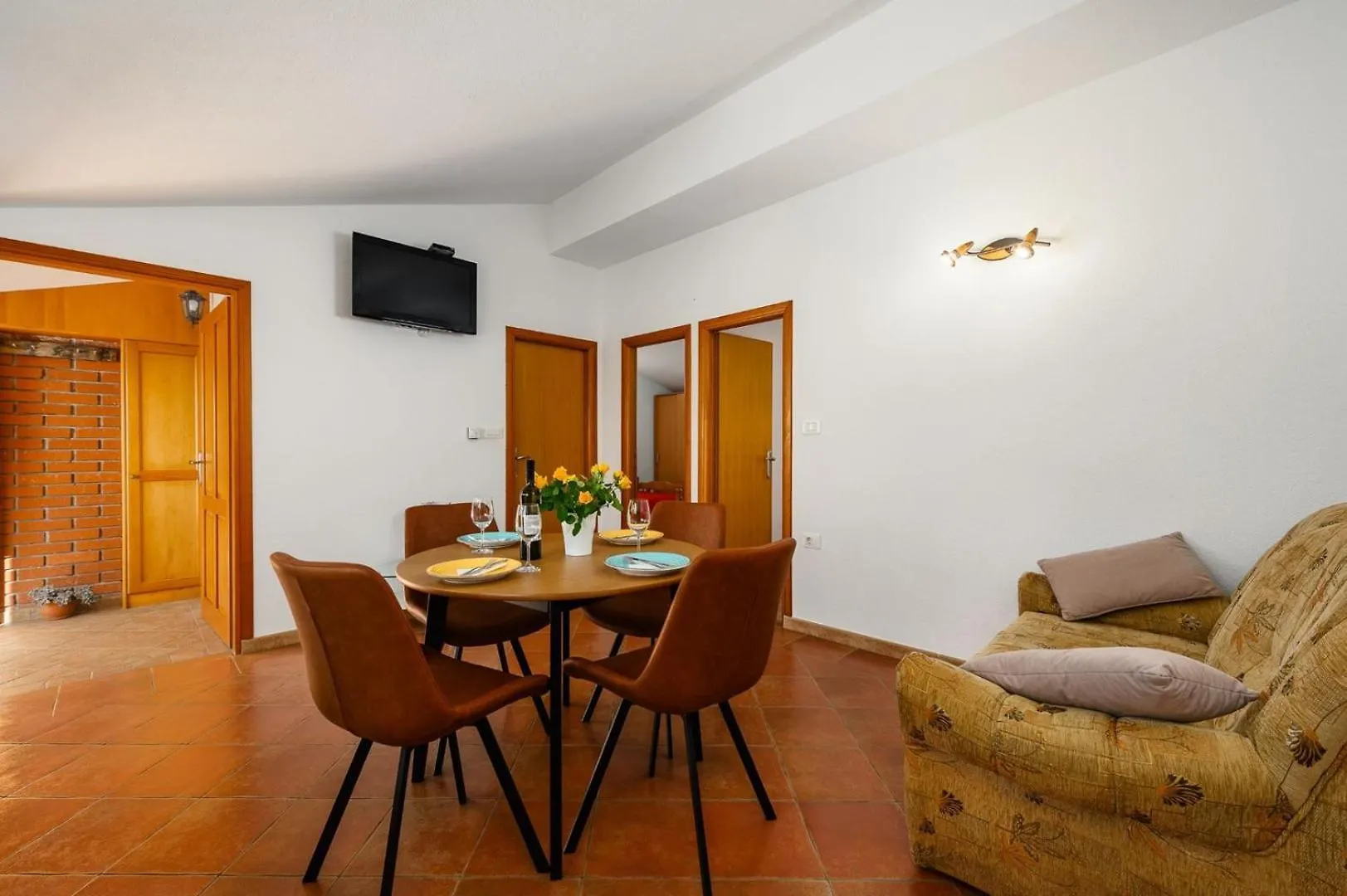 TinjanApp Sadina With Private Pool And Garden公寓 0*, Tinjan