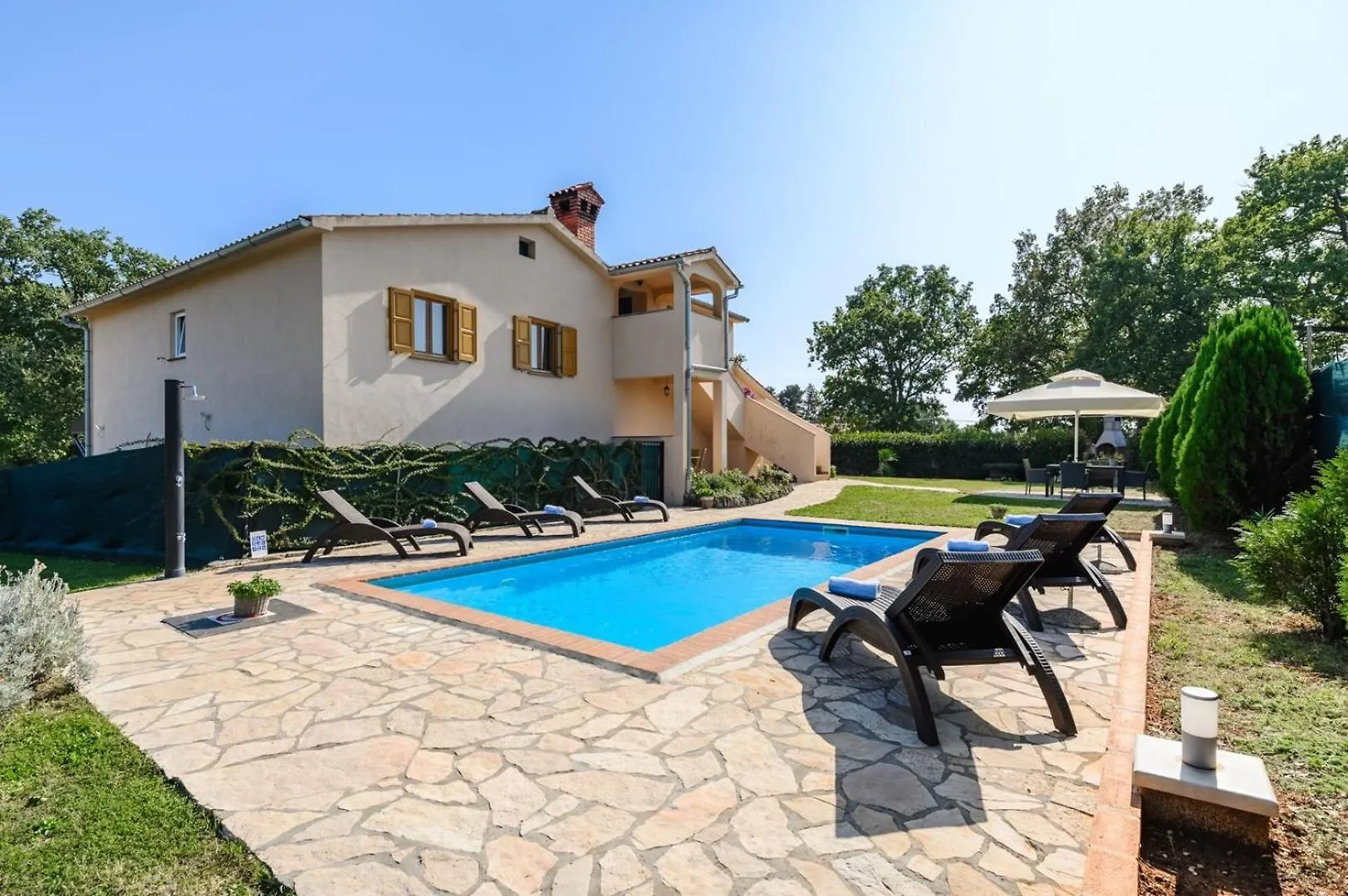 TinjanApp Sadina With Private Pool And Garden公寓 0*, Tinjan